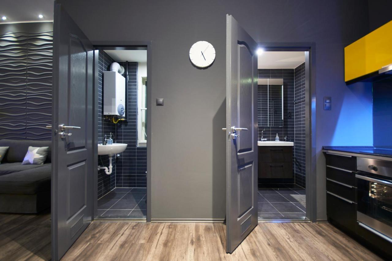 Central Location Yellow-Black Apartment Budapest Ngoại thất bức ảnh