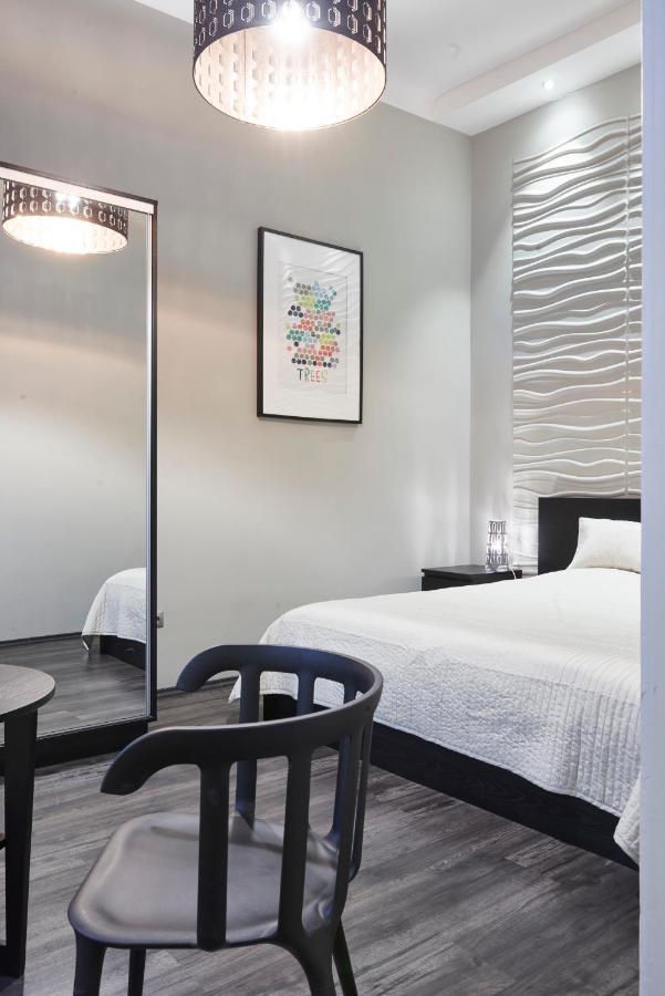 Central Location Yellow-Black Apartment Budapest Ngoại thất bức ảnh